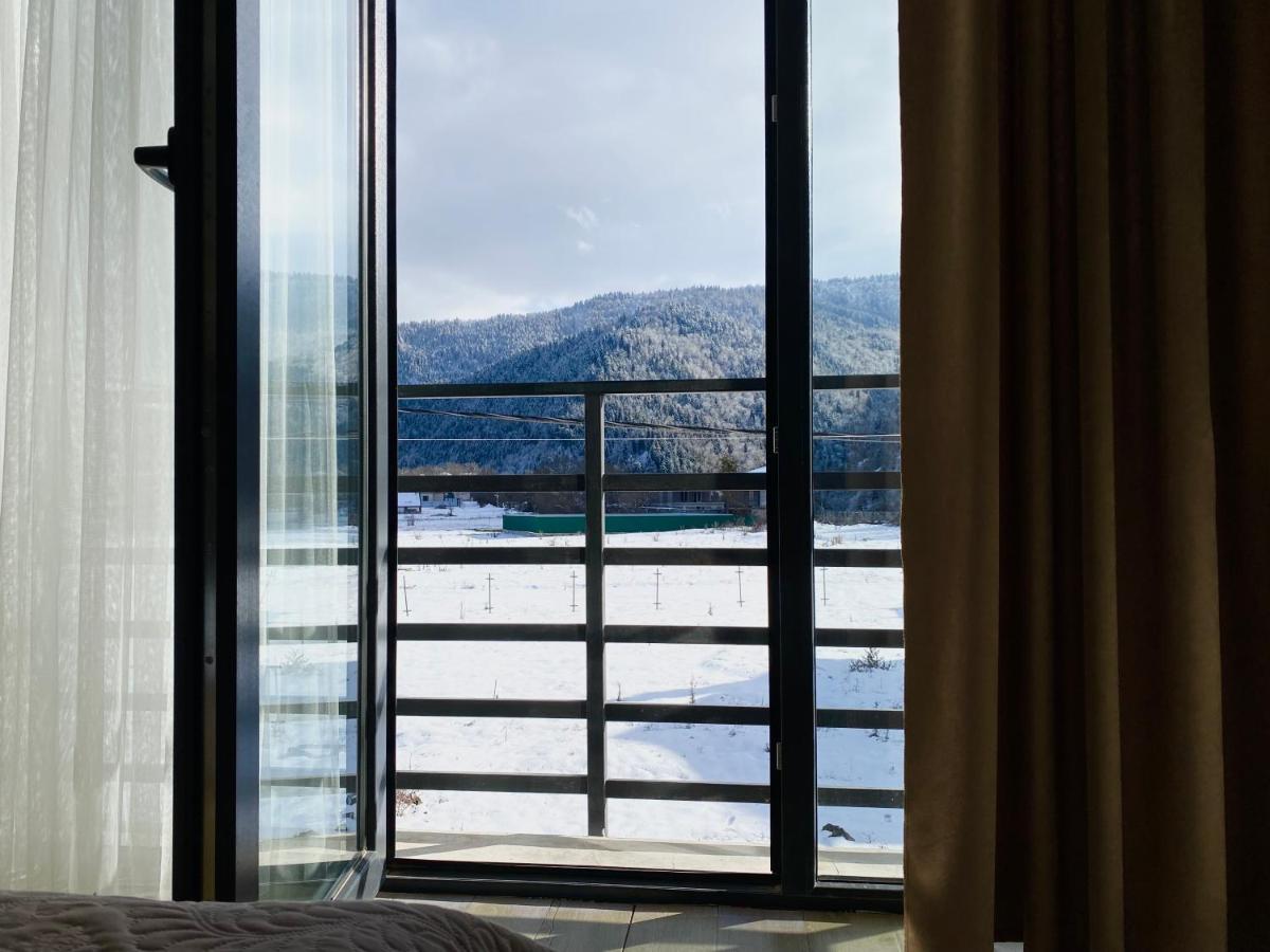 Cottage Marta Sadgeri ボルジョミ エクステリア 写真